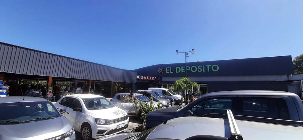 El deposito - Estacionamiento